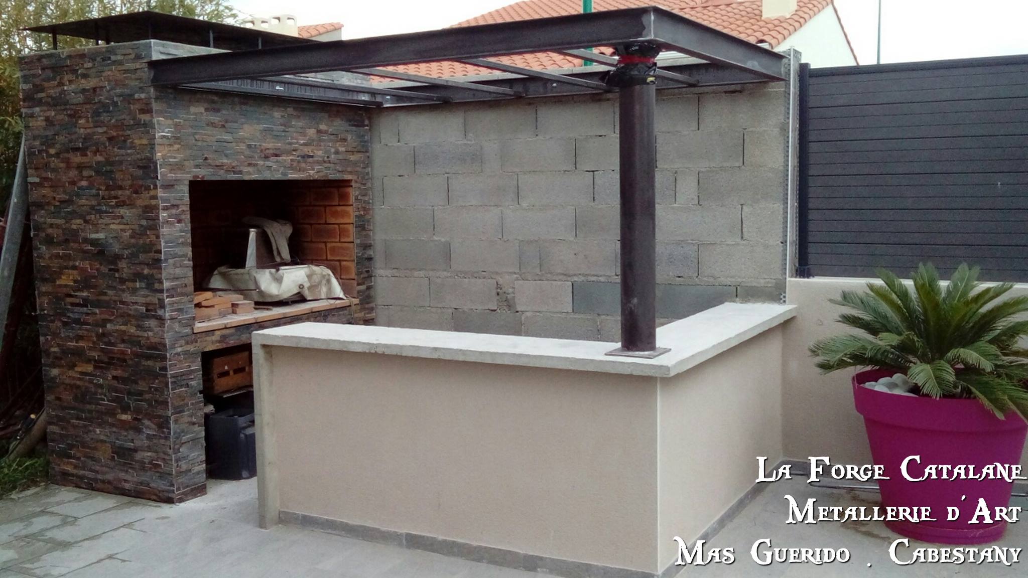 Chapeau barbecue pergola fer cuisine ete forge catalane - 250KB.jpg